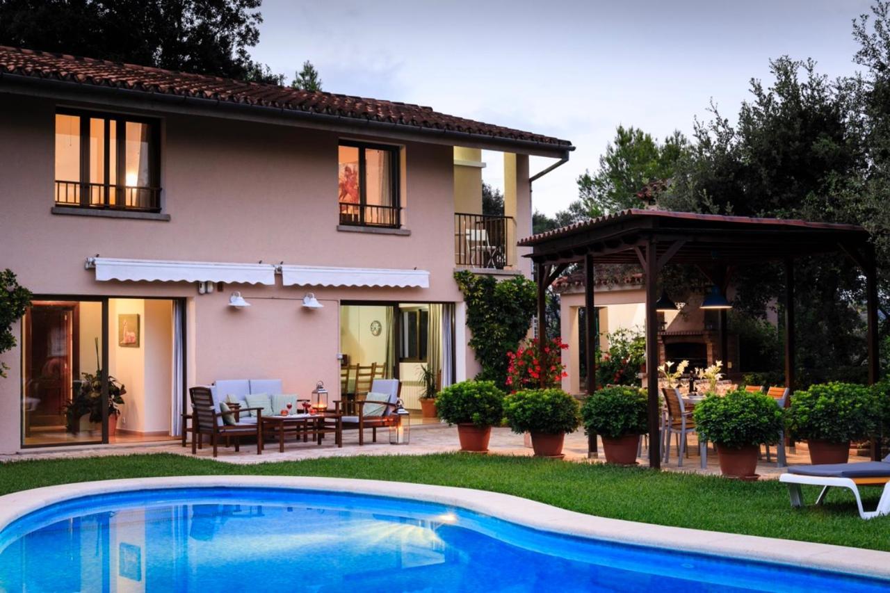 Llamas Villa *
